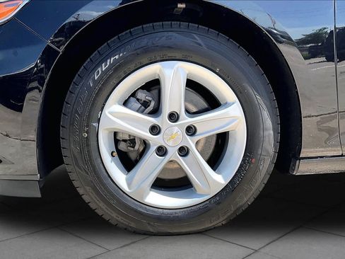Used 2022 Chevrolet Malibu LS FWD image 11
