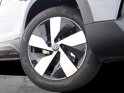 New 2025 Volkswagen Taos S