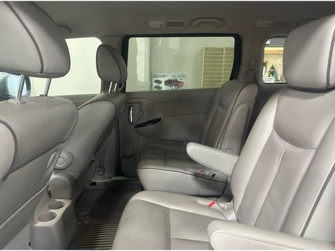 Used 2011 Nissan Quest SL image 9