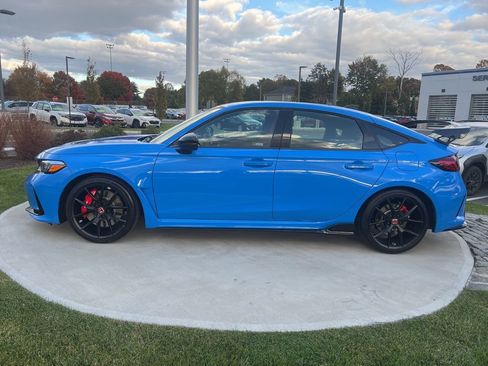 Used 2025 Honda Civic Type R image 2