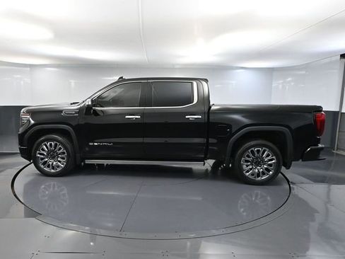 Used 2024 GMC Sierra 1500 Denali Ultimate image 9