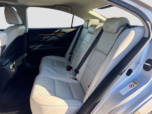 Used 2014 Lexus ES 350 image 26