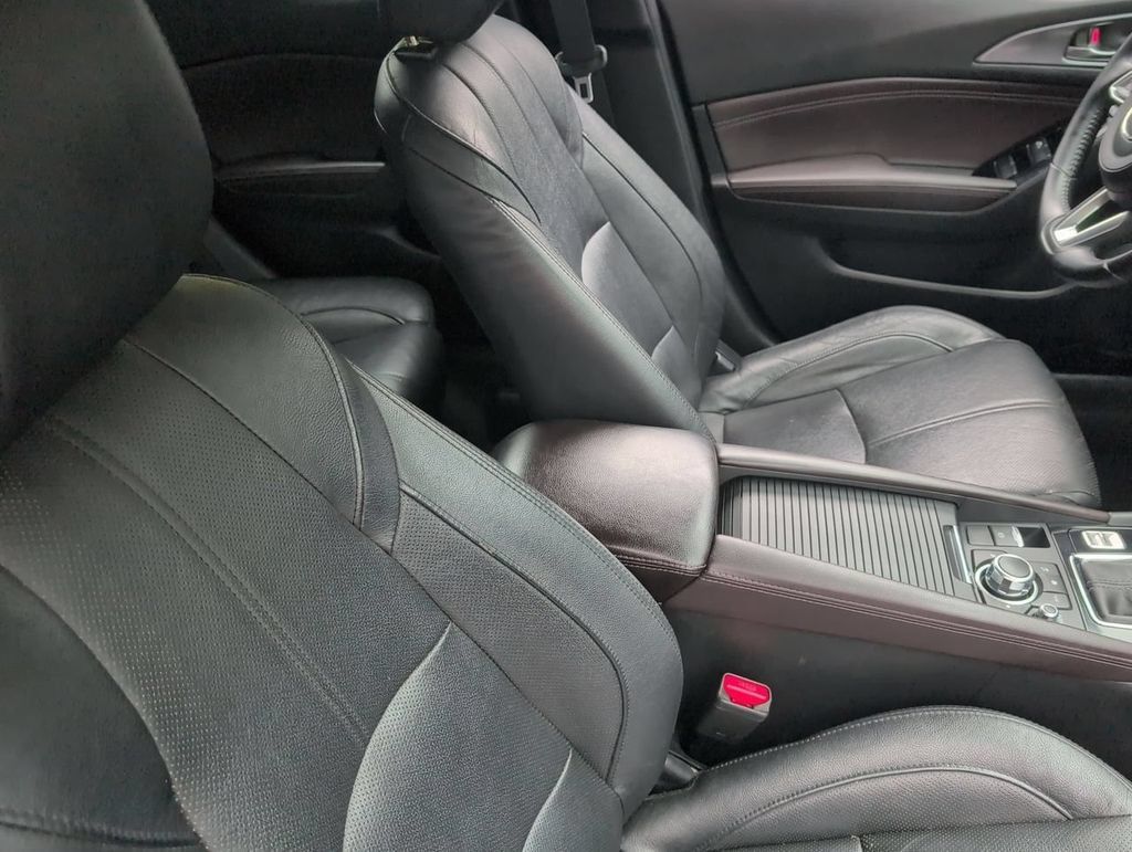 Used 2017 MAZDA MAZDA3 Grand Touring FWD image 28