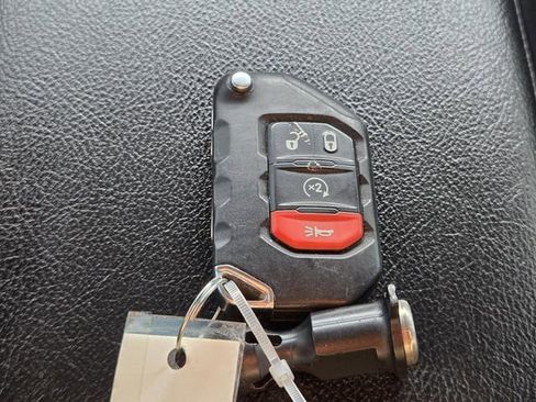 Used 2024 Jeep Wrangler Sport S image 18