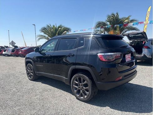 Used 2021 Jeep Compass Latitude w/ Sun and Sound Group AWD/4WD image 7