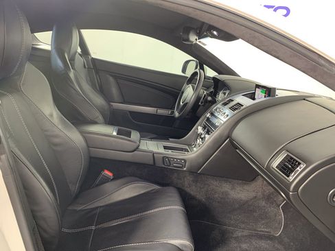 Used 2012 Aston Martin V8 Vantage Coupe RWD image 30