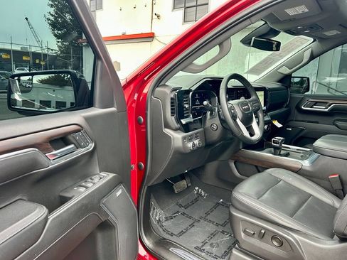 Used 2023 GMC Sierra 1500 SLT w/ SLT Premium Package AWD/4WD image 10