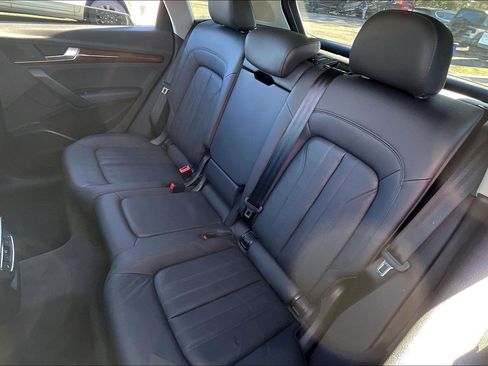 Used 2018 Audi Q5 2.0T Premium Plus w/ Premium Plus Package image 19
