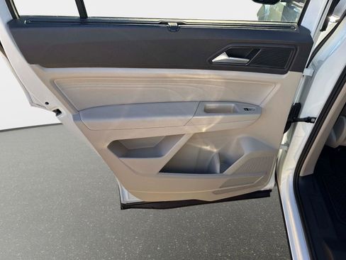 Certified 2022 Volkswagen Atlas SE image 11