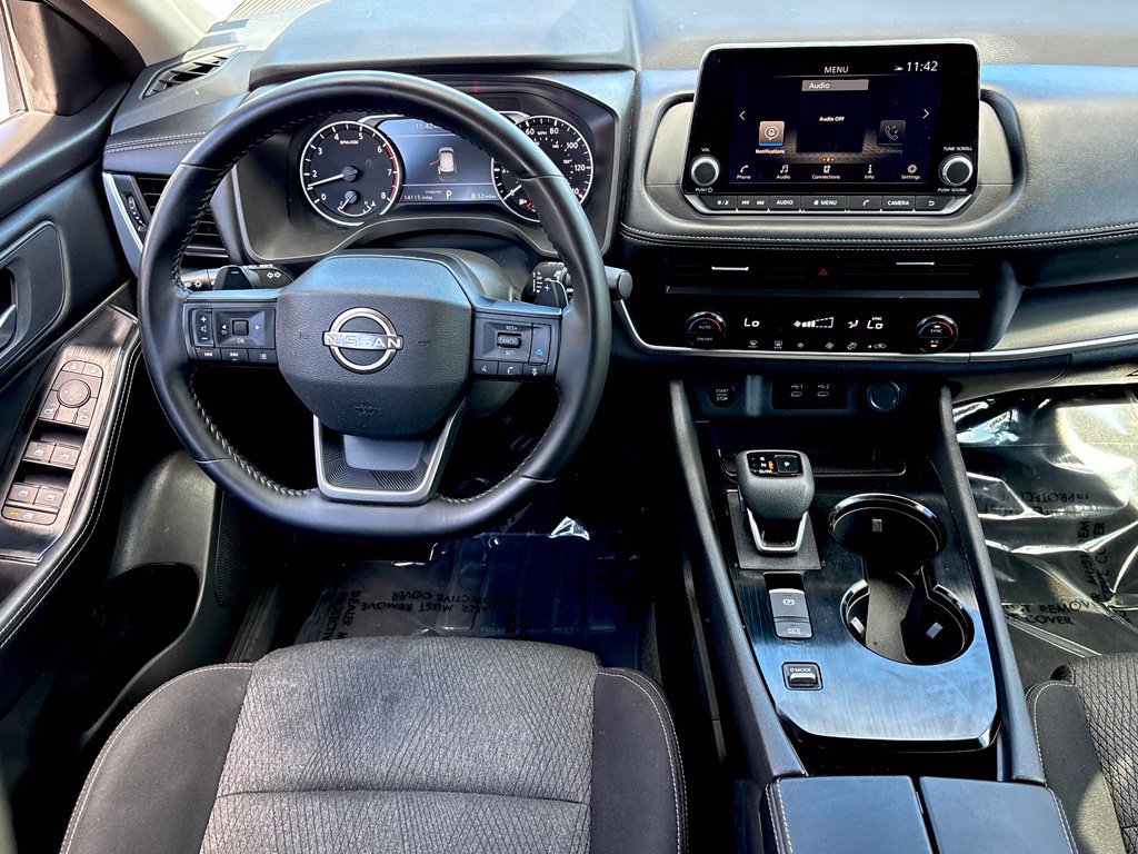 Certified 2026 Nissan Rogue SV FWD image 21