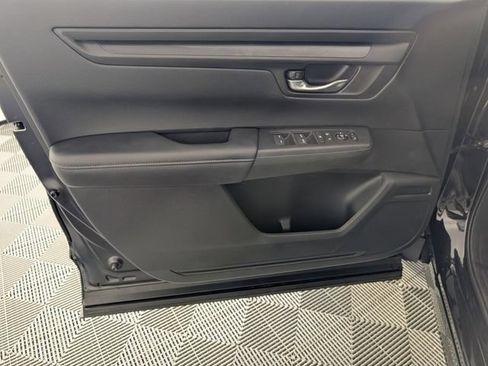 Used 2025 Honda CR-V EX image 10