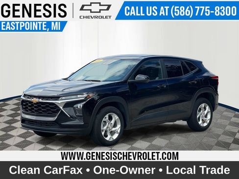 Used 2025 Chevrolet Trax LS w/ LS Convenience Package FWD image 1