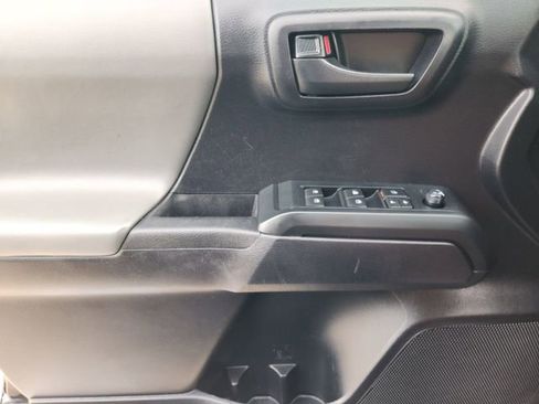Used 2020 Toyota Tacoma SR w/ SR Convenience Package RWD image 24