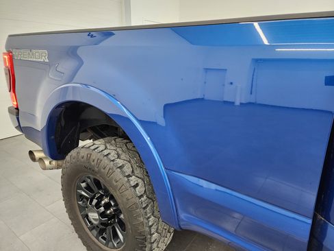 Used 2022 Ford F350 Lariat w/ Tremor Off-Road Package image 29