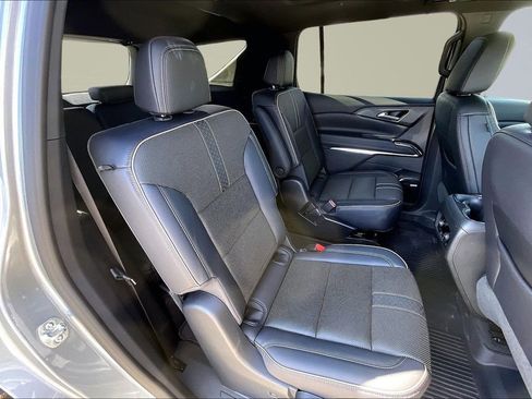 Used 2026 Chevrolet Traverse High Country w/ LPO, Floor Liner Package image 27