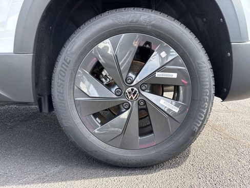 New 2026 Volkswagen Taos S image 10