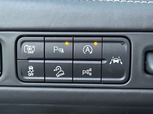 Used 2023 GMC Yukon XL Denali Ultimate image 38