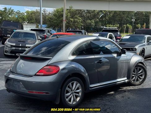 Used 2017 Volkswagen Beetle 1.8T Classic FWD image 6