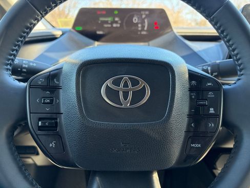 Used 2025 Toyota Prius LE image 25