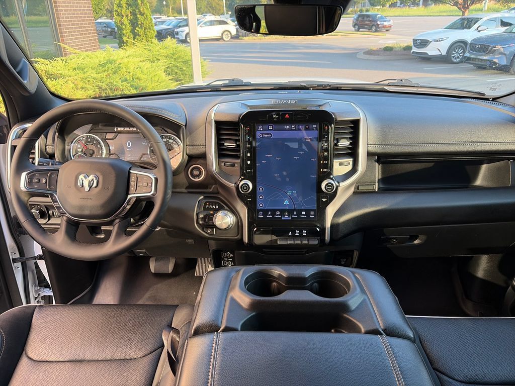 Used 2025 RAM 1500 Laramie AWD/4WD image 27