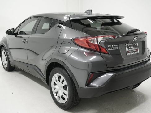 Used 2019 Toyota C-HR image 6