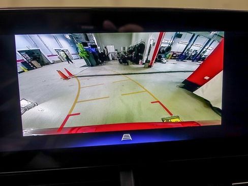 Used 2026 Chevrolet Trax LT w/ Driver Confidence Package image 18