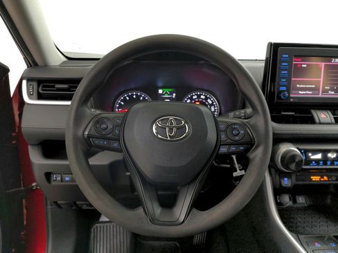 Used 2022 Toyota RAV4 LE image 21