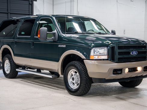 Used 2004 Ford Excursion Eddie Bauer AWD/4WD image 2
