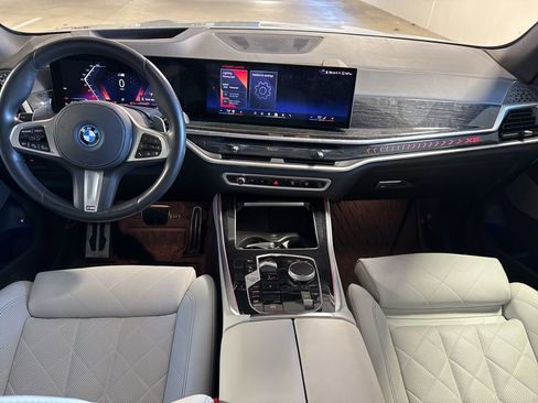 Used 2024 BMW X5 xDrive50e w/ M Sport Package image 10