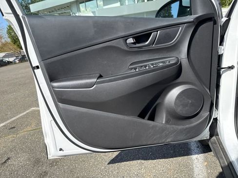 Used 2022 Hyundai Kona SEL w/ Cargo Package AWD/4WD image 17