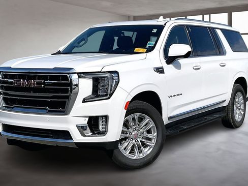 Used 2024 GMC Yukon XL SLT RWD image 3