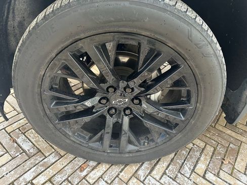 Used 2022 Chevrolet Silverado 1500 High Country w/ High Country Premium Package image 24