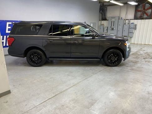 Used 2024 Ford Expedition Max XLT image 8