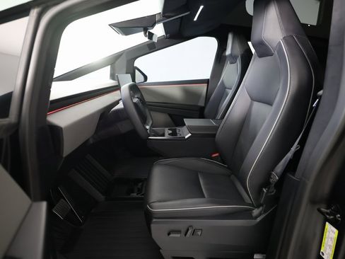 Used 2025 Tesla Cybertruck AWD Crew Cab image 16