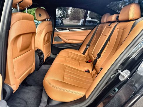 Used 2023 BMW 540i w/ Premium Package RWD image 4