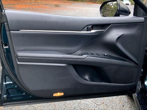 Used 2020 Toyota Camry XSE image 21