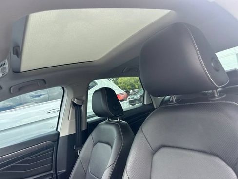 Used 2023 Volkswagen Jetta SEL FWD image 12