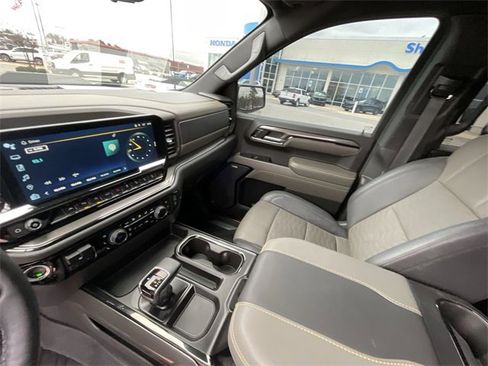 Used 2023 Chevrolet Silverado 1500 ZR2 w/ Technology Package image 17