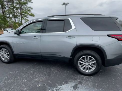 Used 2024 Chevrolet Traverse LT image 6