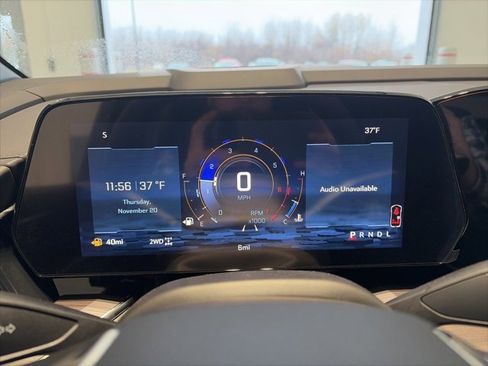 New 2026 Chevrolet Suburban LT image 22