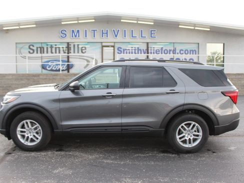New 2026 Ford Explorer Active AWD/4WD image 3