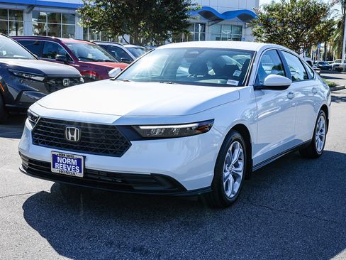 Used 2025 Honda Accord LX image 7
