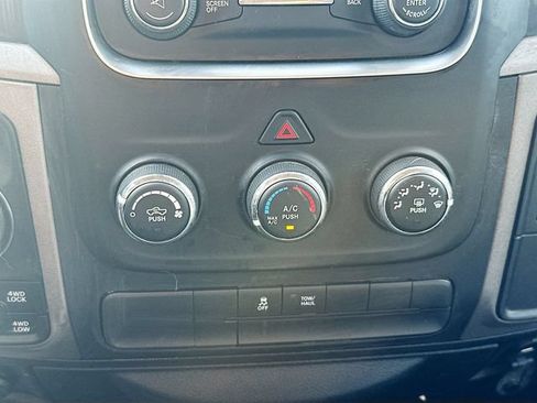 Used 2016 RAM 1500 Express AWD/4WD image 16