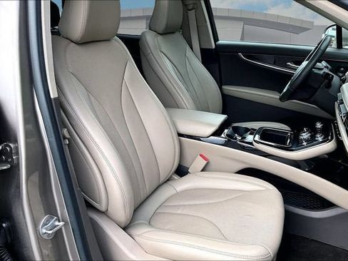 Used 2021 Lincoln Nautilus Reserve AWD/4WD image 7