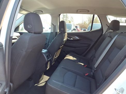 Used 2023 GMC Terrain SLE w/ Driver Convenience Package AWD/4WD image 9
