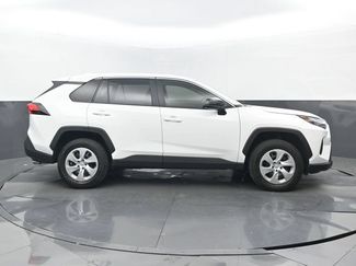 Used 2025 Toyota RAV4 LE FWD video 2
