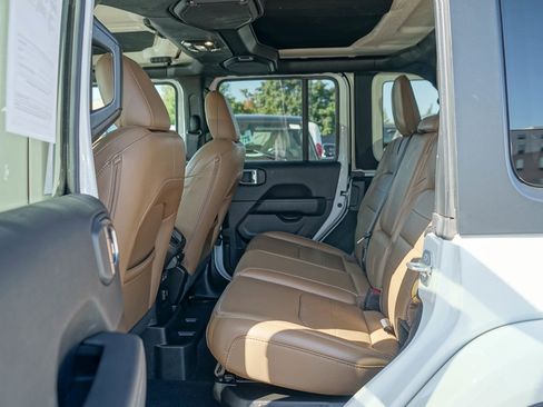 Used 2022 Jeep Wrangler Unlimited Sahara w/ Cold Weather Group image 26