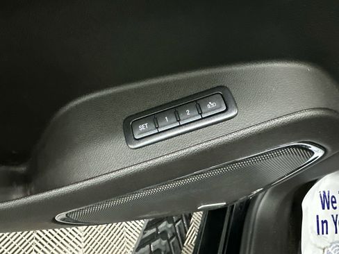 Used 2018 Chevrolet Tahoe LT AWD/4WD image 12