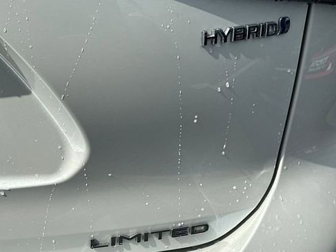 Used 2021 Toyota Highlander Limited AWD/4WD image 34