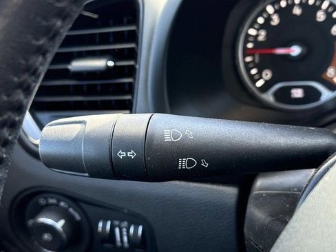 Used 2020 Jeep Renegade Altitude image 26